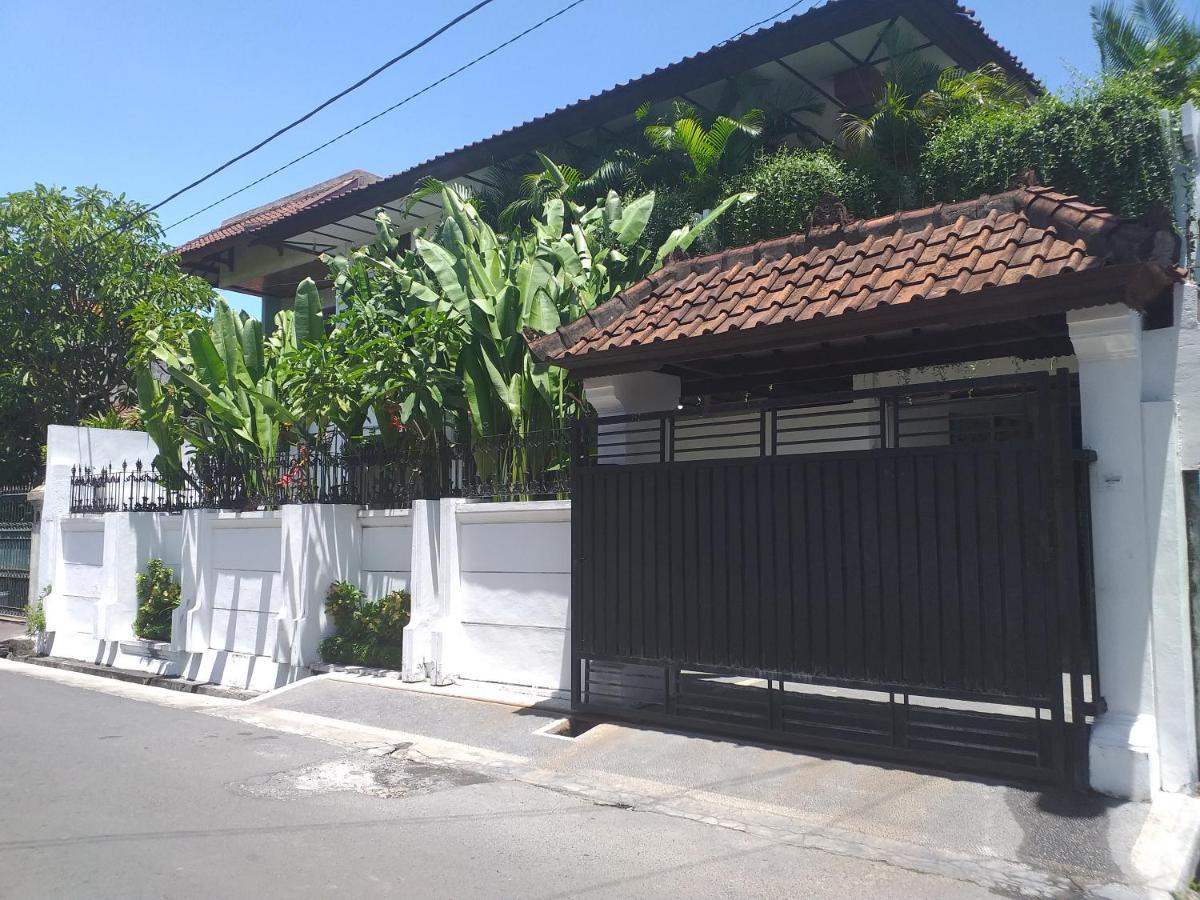 Joglo Villa Bali Penatih Exterior photo
